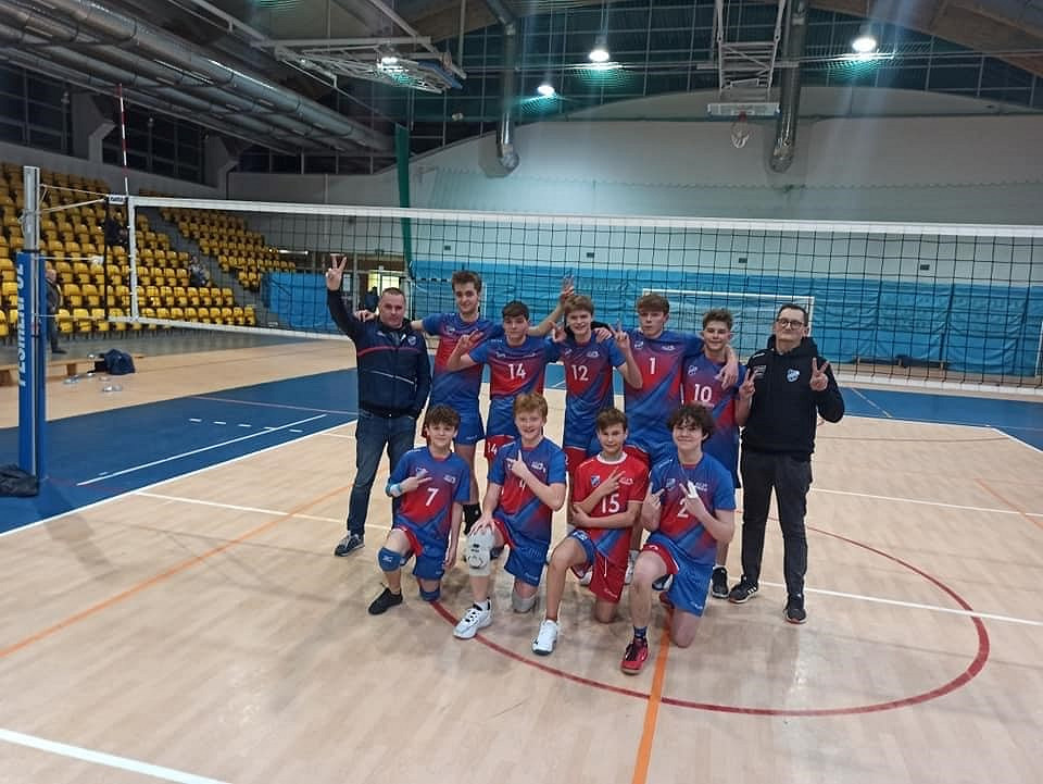 Młodzi siatkarze z awansem do ćwierć Finału Mistrzostw Polski.jpg [132.11 KB]