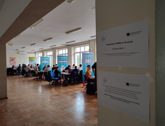 Uczestnicy konkursu Hackathon