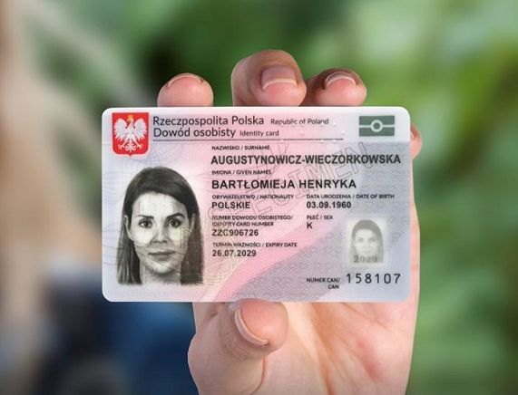 Biuro dowodów osobistych obsługuje klientów w systemie hybrydowym