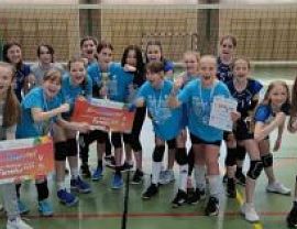 Drużyna młodych siatkarek Karpaty MOSiR Krosno