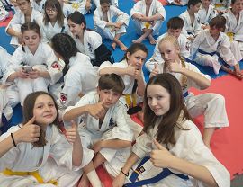 Krośnieńscy zawodnicy na zawodach w Myślenicach