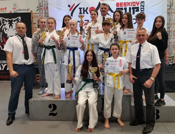 Krośnieńscy zawodnicy na zawodach w Myślenicach