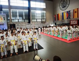 Krośnieńscy zawodnicy na zawodach w Myślenicach