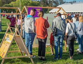 RCKP fot. Jędrzej Jaklik Kierunek Inicjatywa 2023 wywiady w plenerze