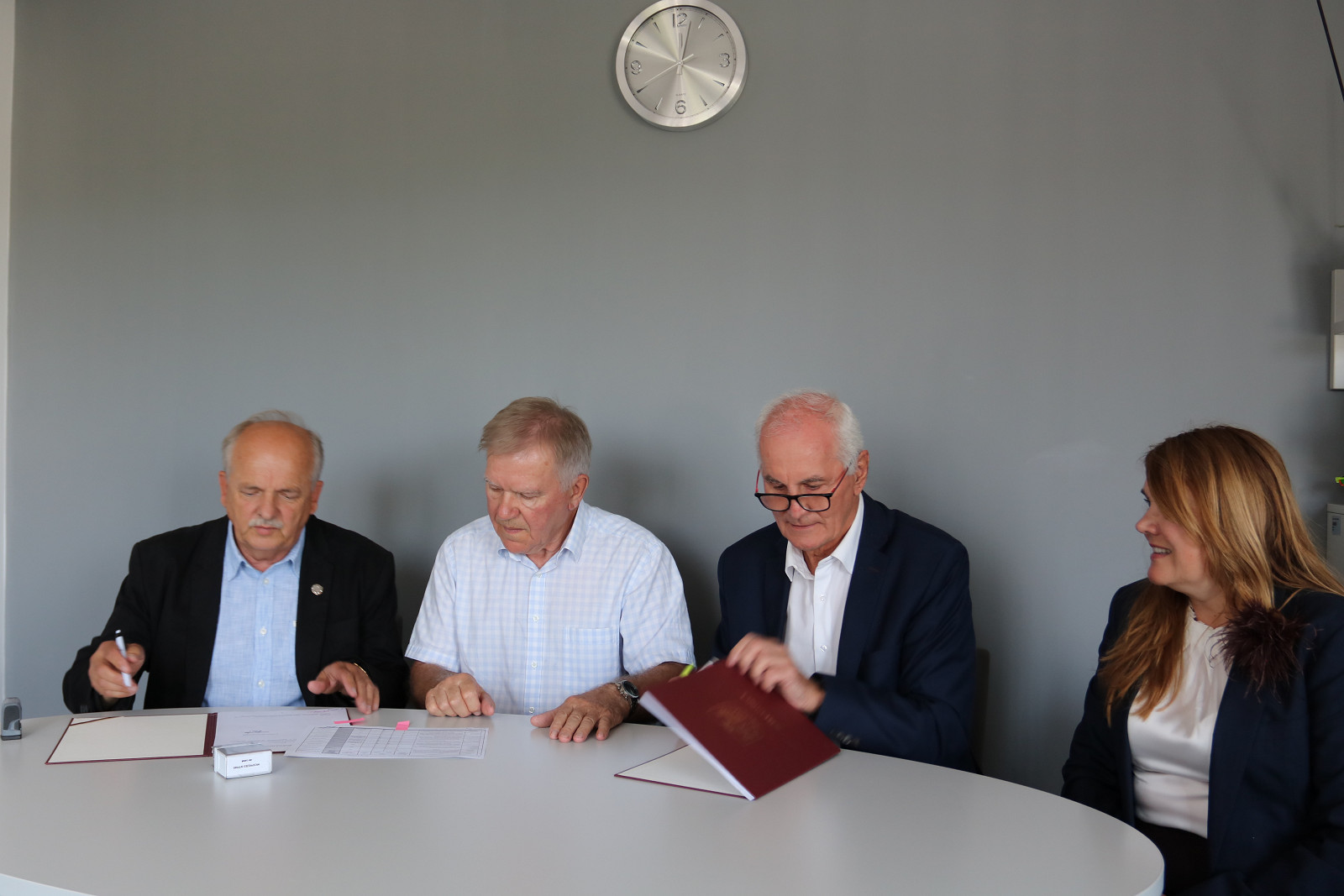 IMG_4128.JPG [2.32 MB]