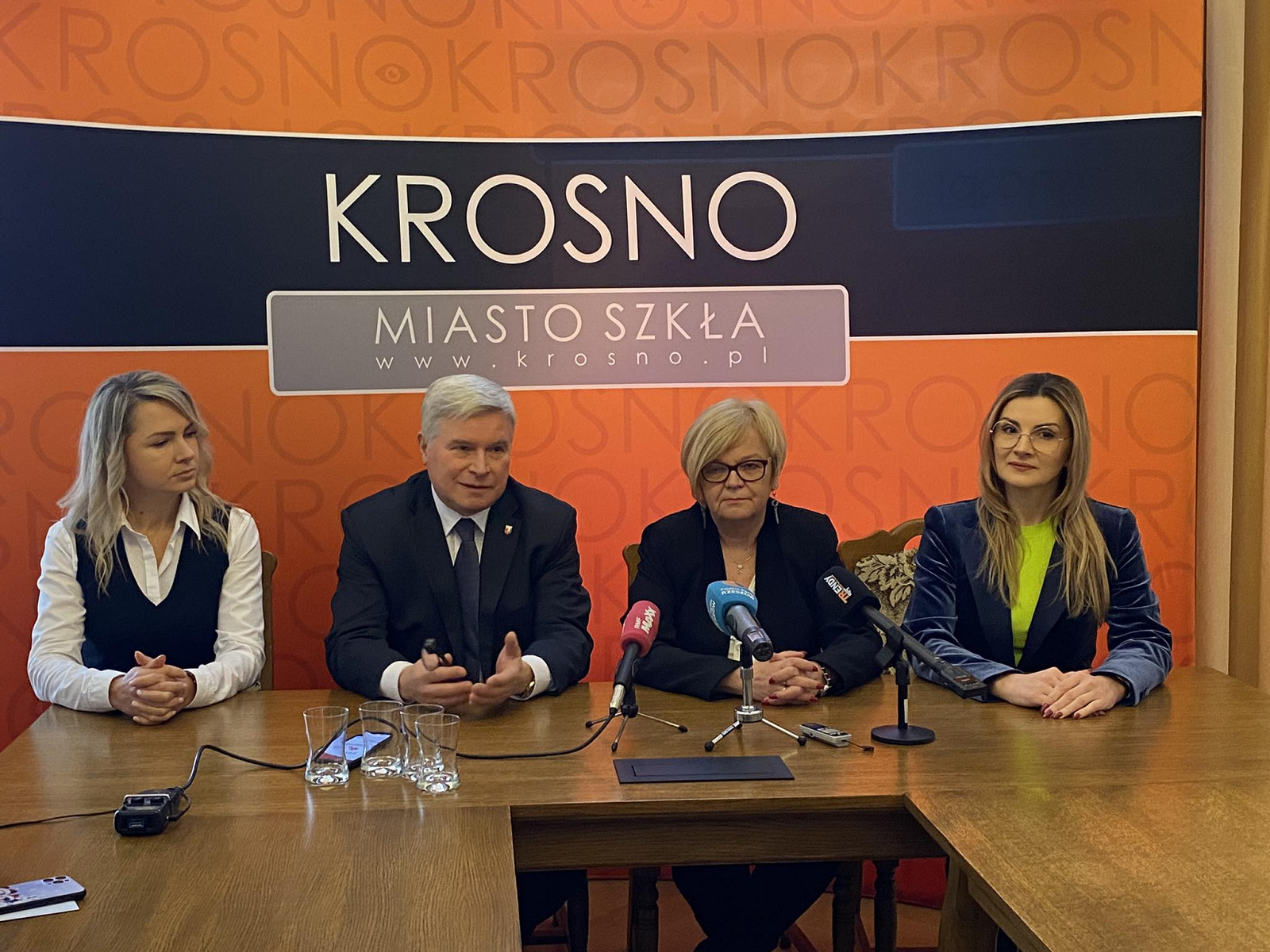 Wojewoda Kubas-Hul spotkanie z Prezydentem Krosna.jpg [300.75 KB]