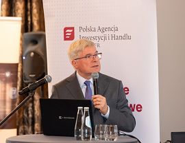 Prezydent Miasta Krosna Piotr Przytocki podczas prezentacji