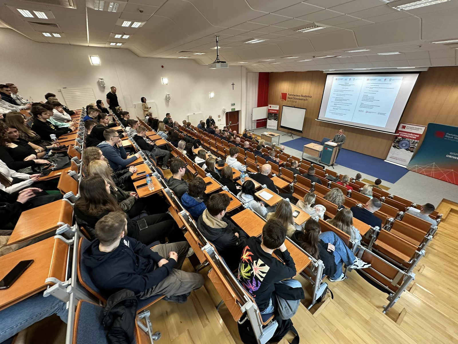 Konferencja PANS.jpg [404.15 KB]