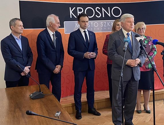 Konferencja prasowa Ministra Finansów i Prezydenta Miasta Krosna