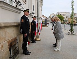 Złożenie kwiatów w rocznicę tragedii smoleńskiej