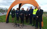 wbicie łopaty pod budowę drogi G