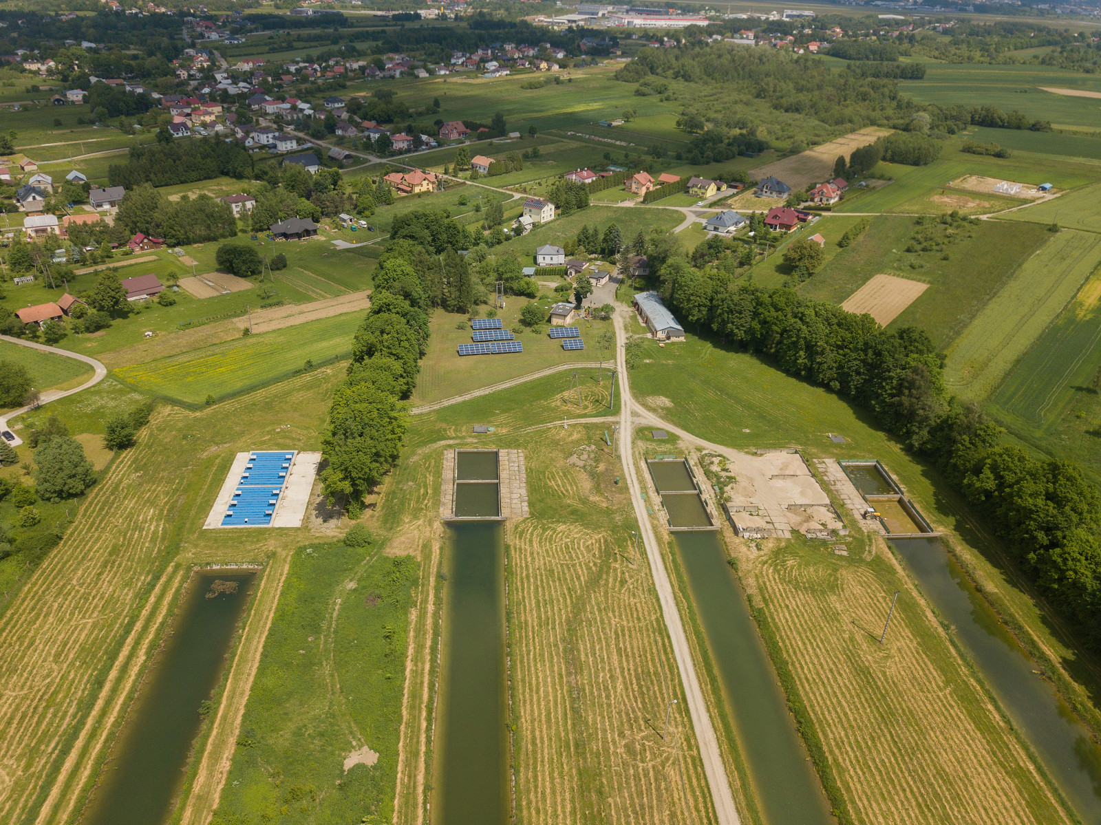 Podpisanie umowów na budowę instalacji PV z magazynami energii.jpg [8.26 MB]