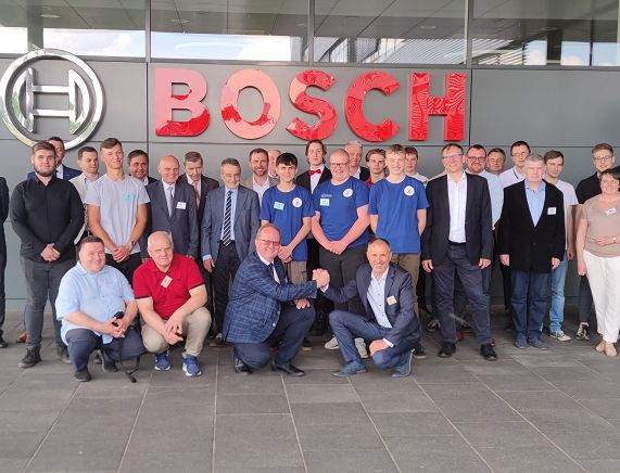 Zespół Szkół Mechanicznych w Krośnie Samochodową Szkołą Roku 2024