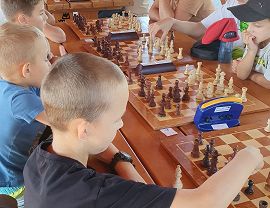 trzeci wakacyjny turniej szachowy rozgrzewka 08.jpg