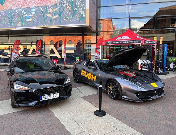 przejdź się ferrari plakat