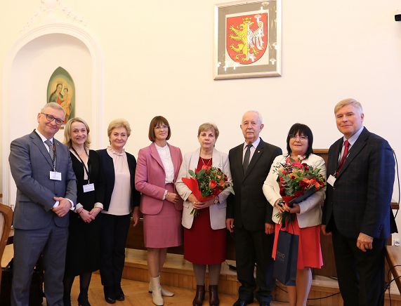 Pożegnanie na emeryturę Szybieniecka i Czenczek.JPG
