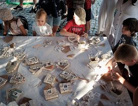 RCKP Świetlne Miasto 2025 Strefa Majsterkowicza Fundacja AS KIER fot. Szymon Muszański.jpg