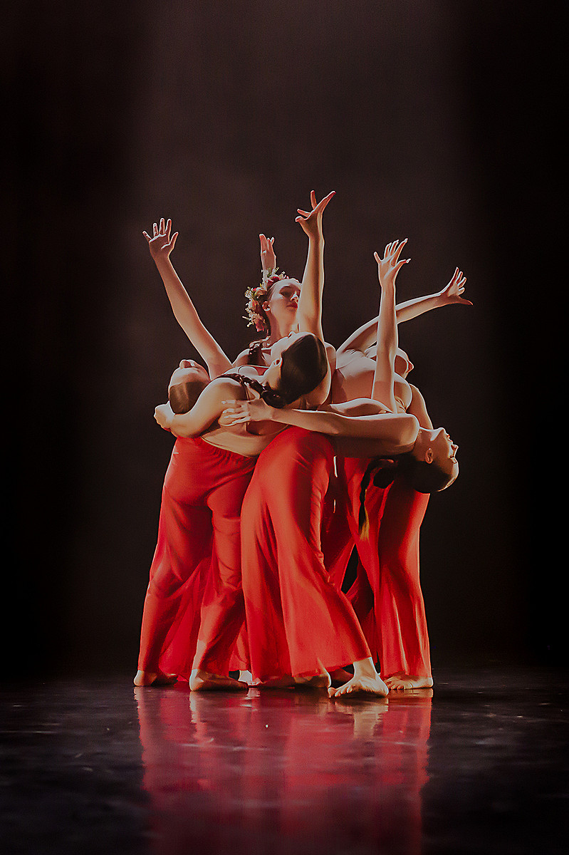 RCKP Inny 2026 Nikt nie powiedział, że to już… Matka wiedziała, Teatr RoArte Dance Theatre, fot. Andrzej Ledwig 1.JPEG [514.48 KB]