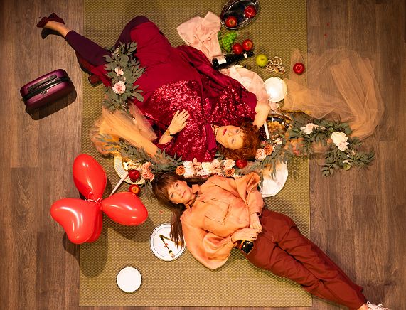 Spektakl Dom weselny 2026 fot. Radek Krzyżowski  z archiwum Sceny STU 8