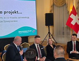 Krosno z dofinansowaniem z Funduszy Szwajcarskich - podpisanie umowy.jpg