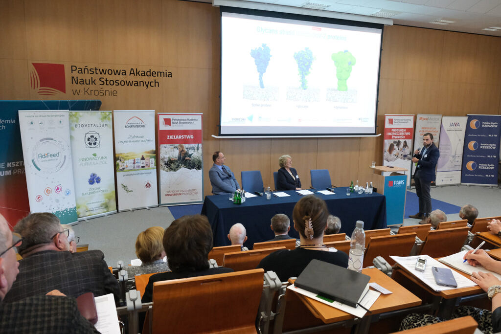 PANS konferencja.jpg [137.40 KB]