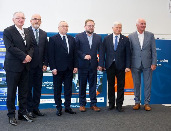 podpisanie porozumienia mechanik